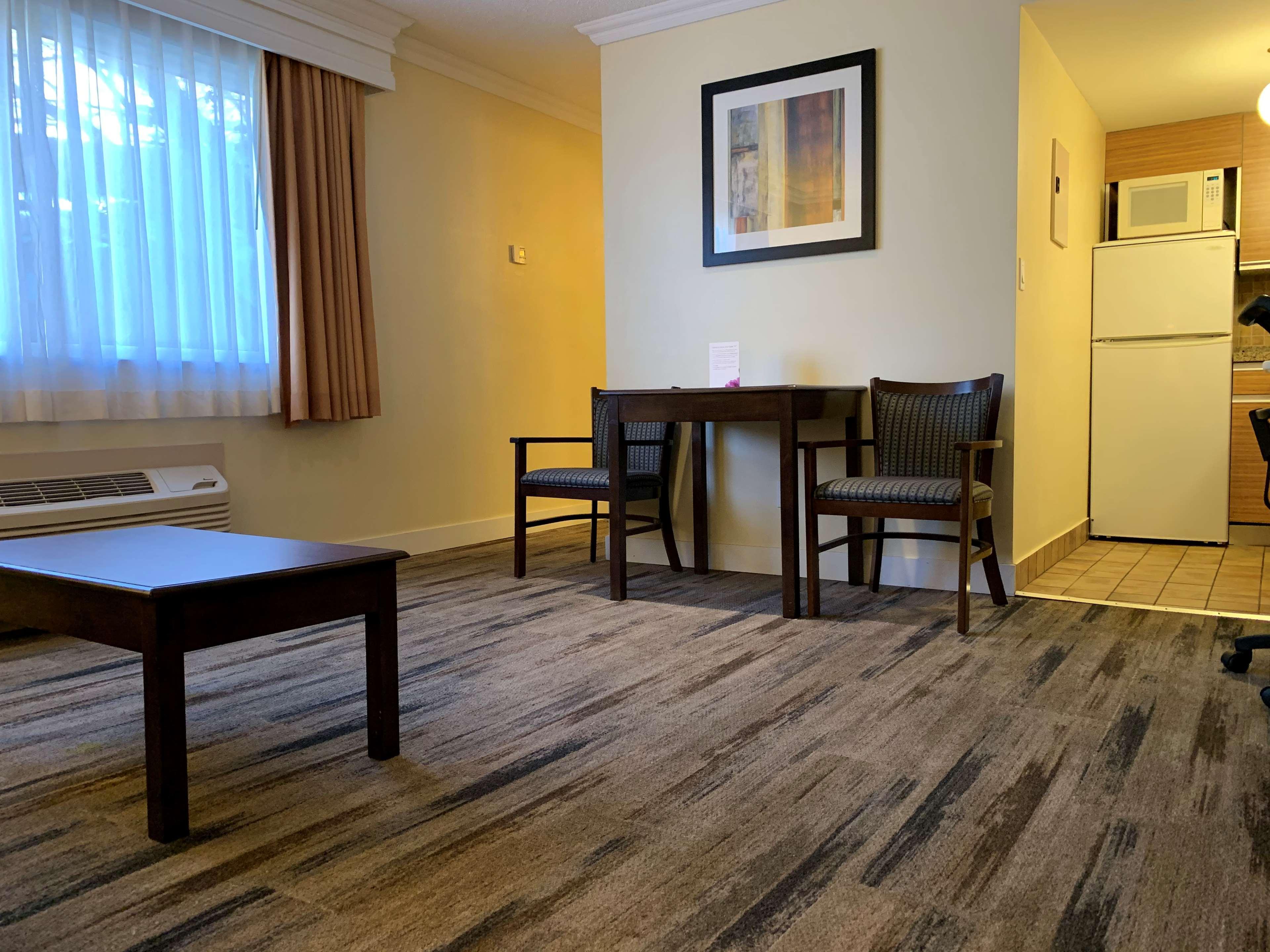 Best Western Plus Burnaby Hotel Ngoại thất bức ảnh